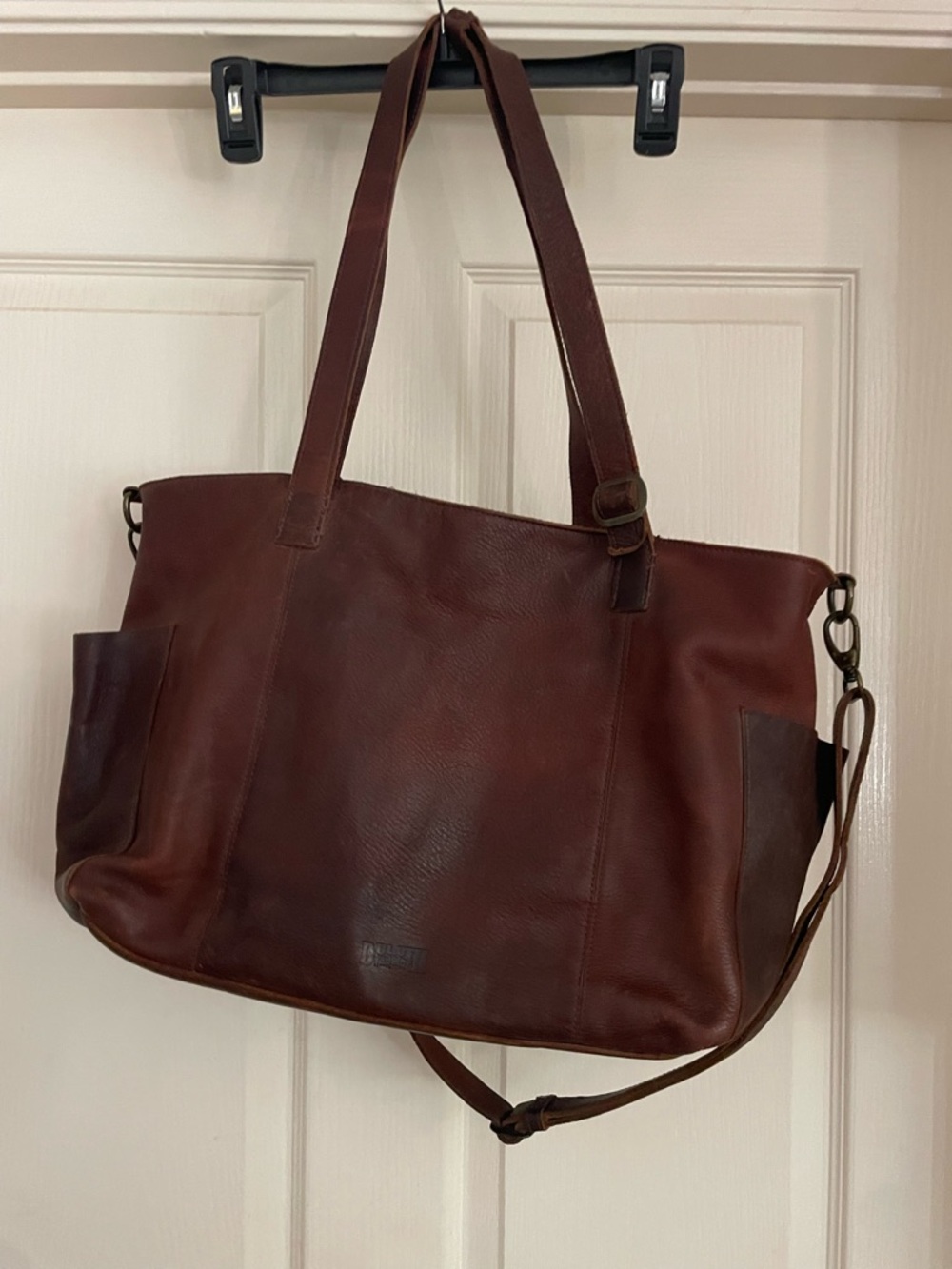Duluth Trading Co Lifetime Leather Travel Duffle Bag Brown with Shoulder Strap